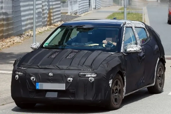 현대 아이오닉 3